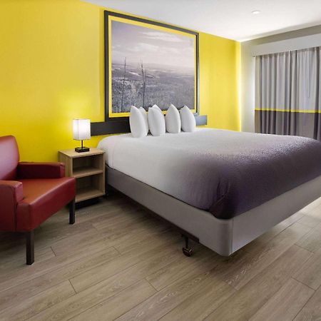 Super 8 By Wyndham Hazleton Motel Ngoại thất bức ảnh