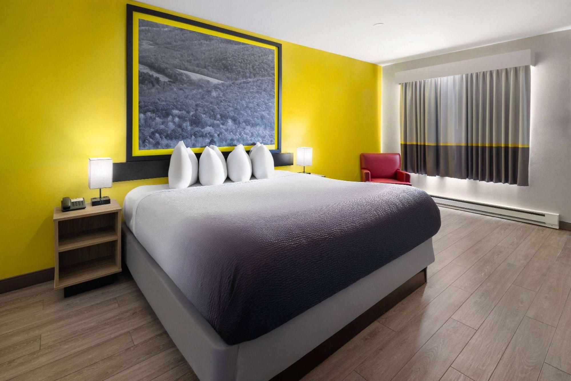 Super 8 By Wyndham Hazleton Motel Ngoại thất bức ảnh