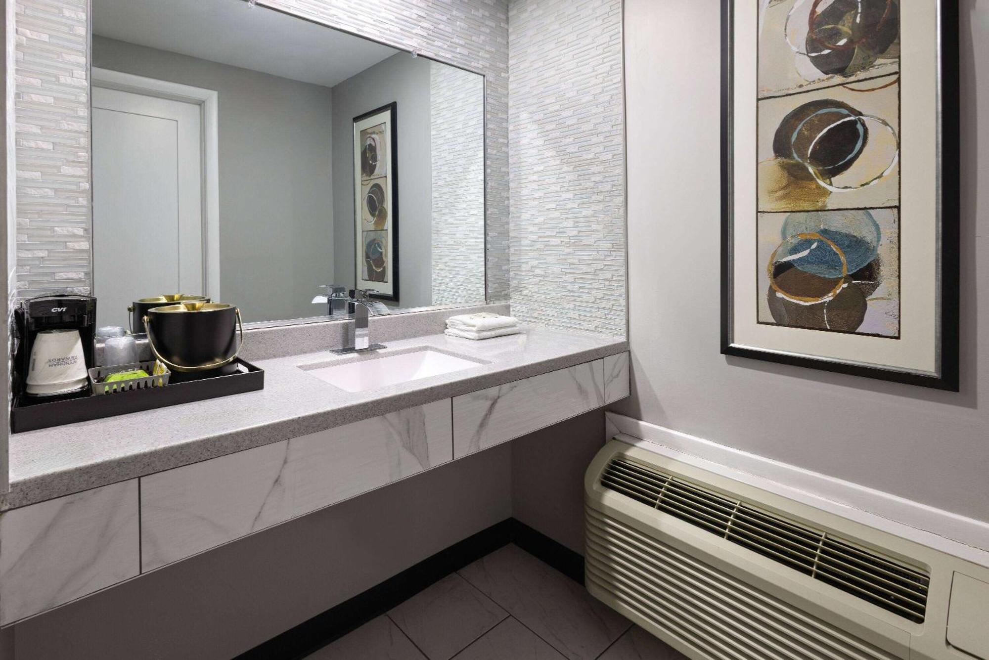 Super 8 By Wyndham Hazleton Motel Ngoại thất bức ảnh