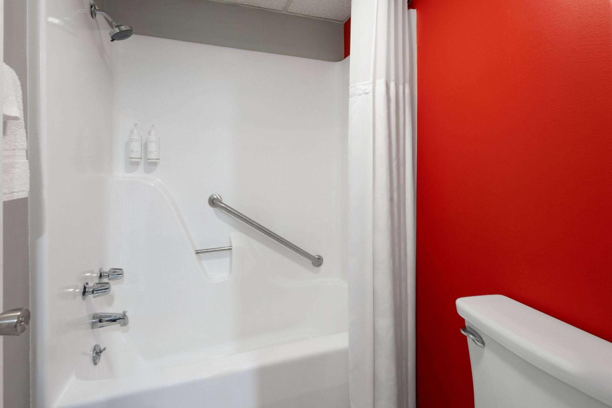 Super 8 By Wyndham Hazleton Motel Ngoại thất bức ảnh
